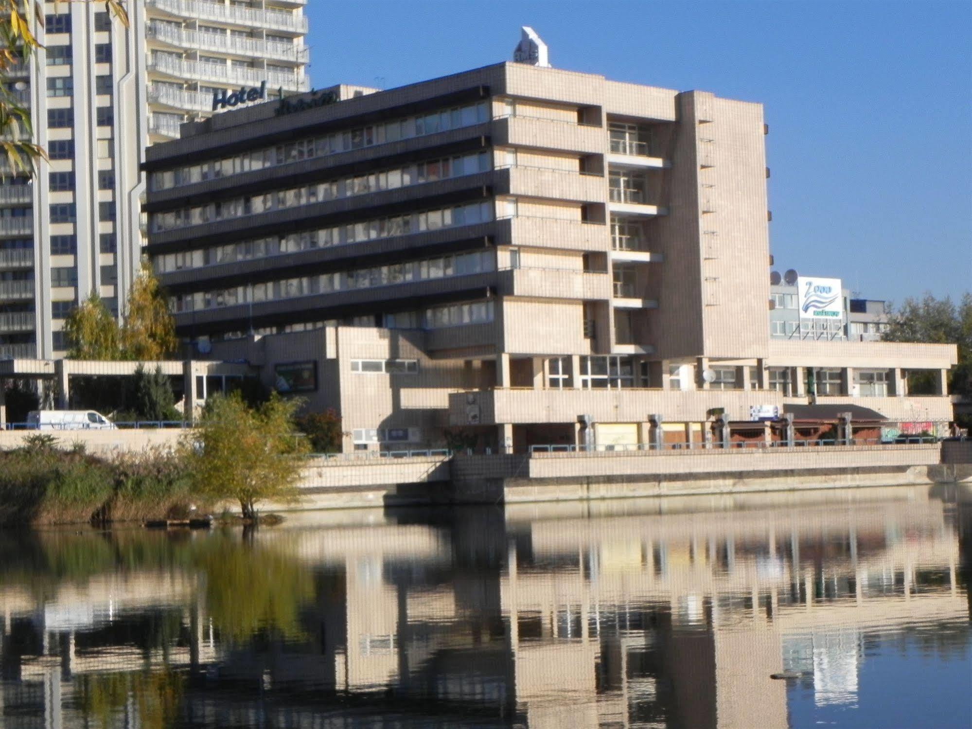 Garni Hotel Junior Bratislava Ngoại thất bức ảnh