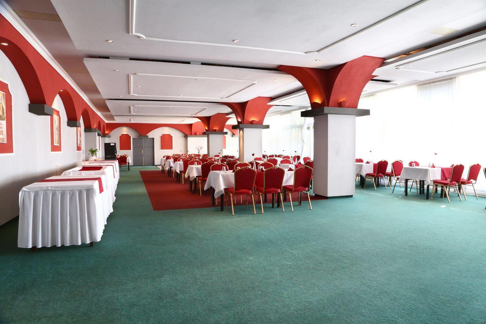 Garni Hotel Junior Bratislava Ngoại thất bức ảnh