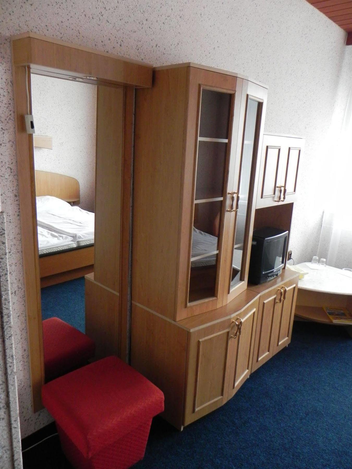 Garni Hotel Junior Bratislava Ngoại thất bức ảnh