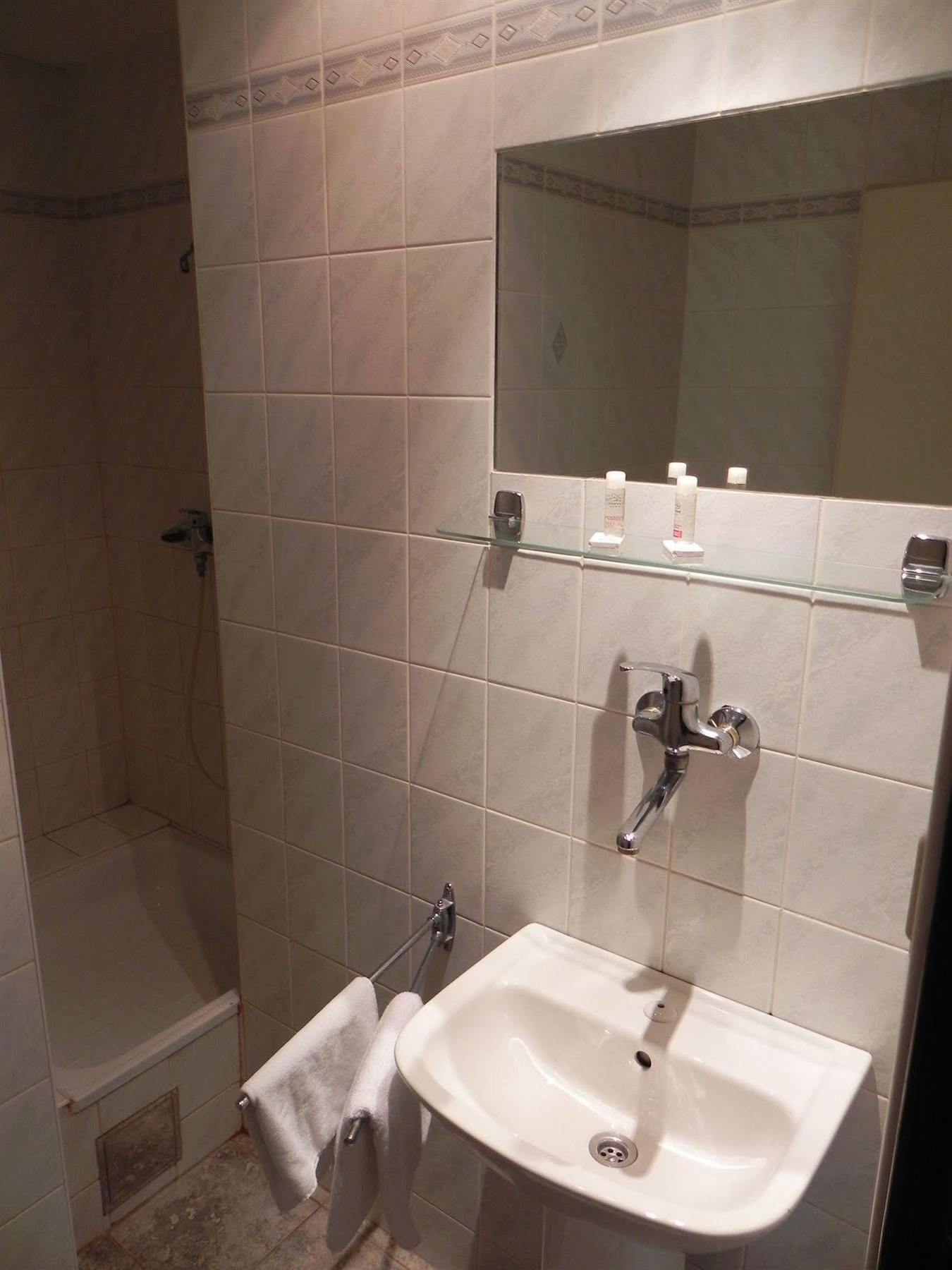Garni Hotel Junior Bratislava Ngoại thất bức ảnh