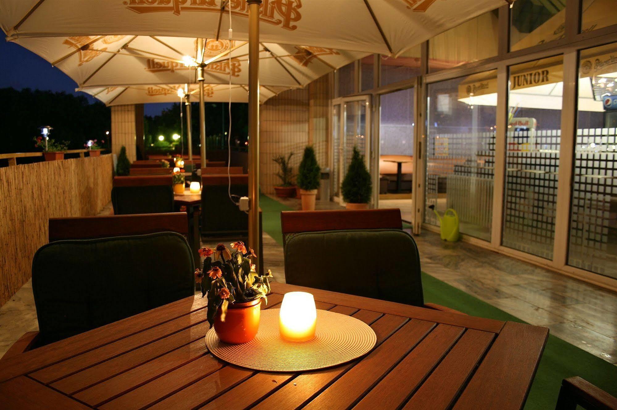 Garni Hotel Junior Bratislava Ngoại thất bức ảnh