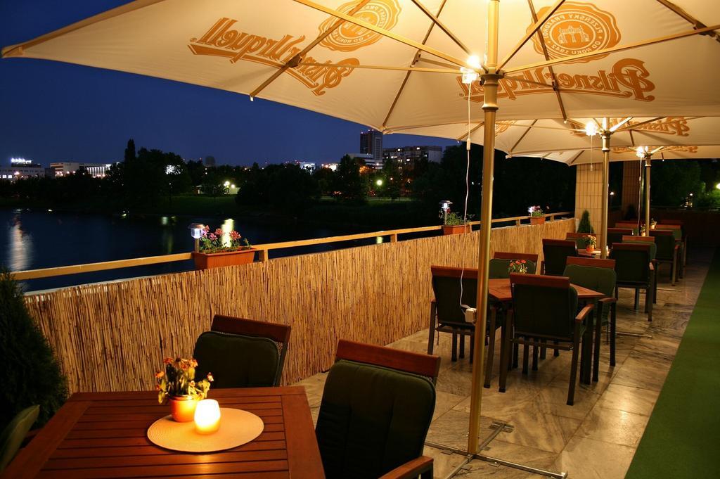 Garni Hotel Junior Bratislava Ngoại thất bức ảnh